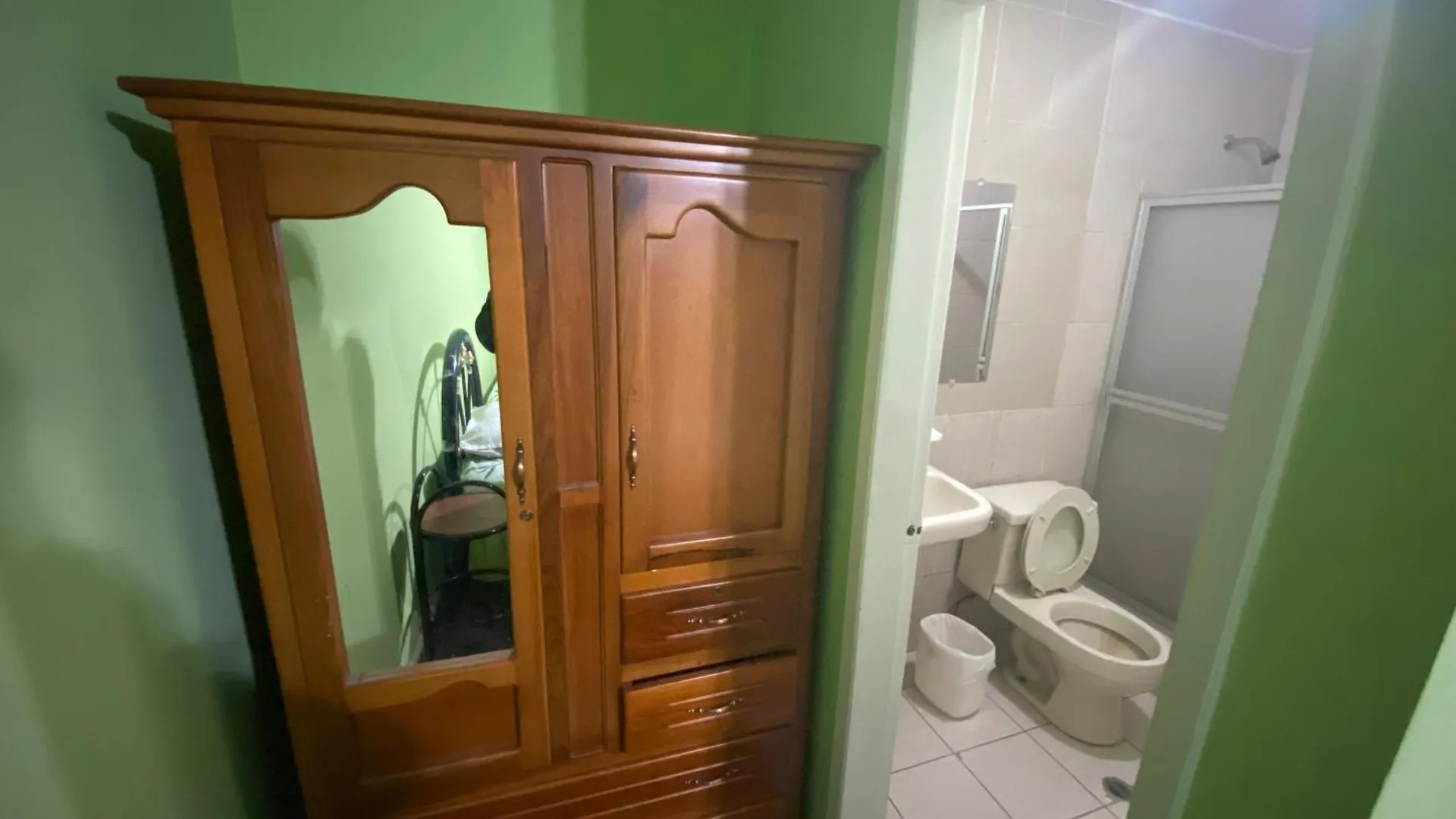 Hostal Cariamanga Quito Guest house