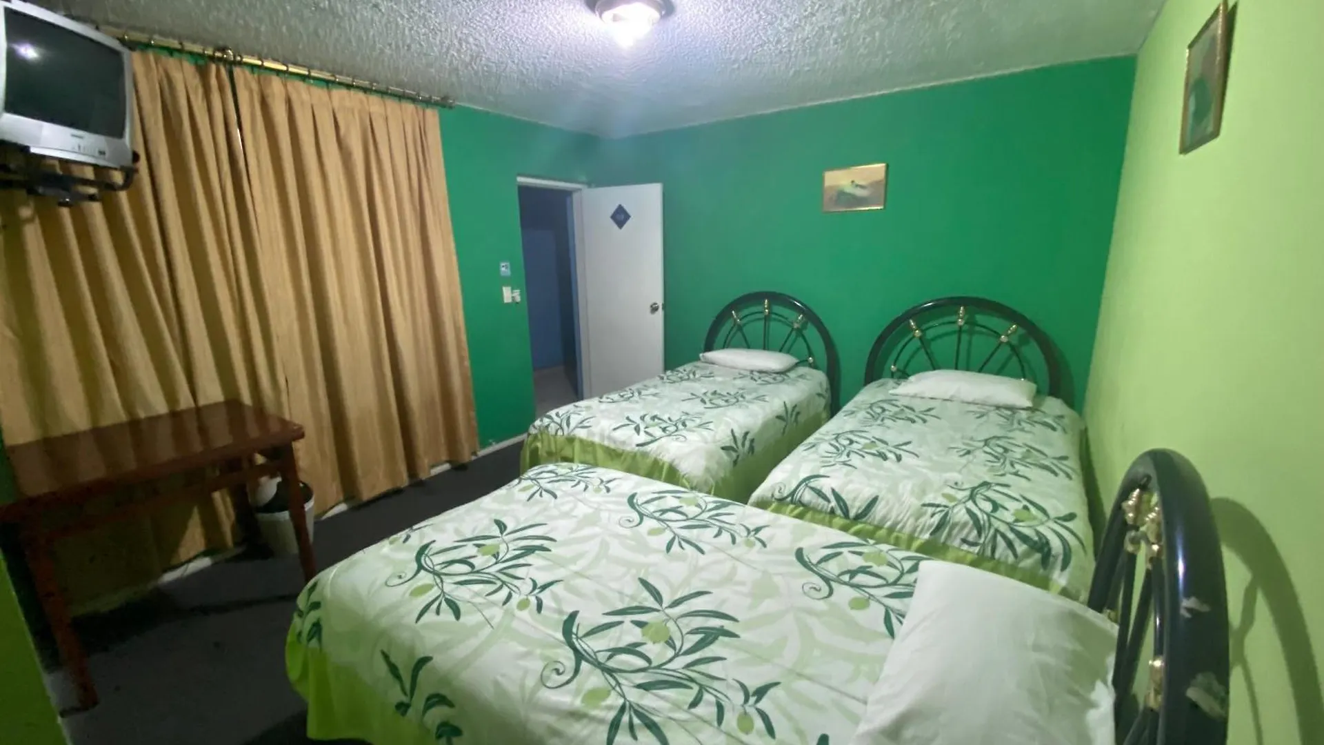 Hostal Cariamanga Quito 0*,